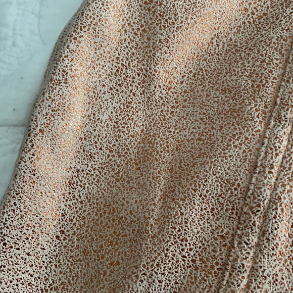 Metallic soft mini skirt - Picture 3 of 3